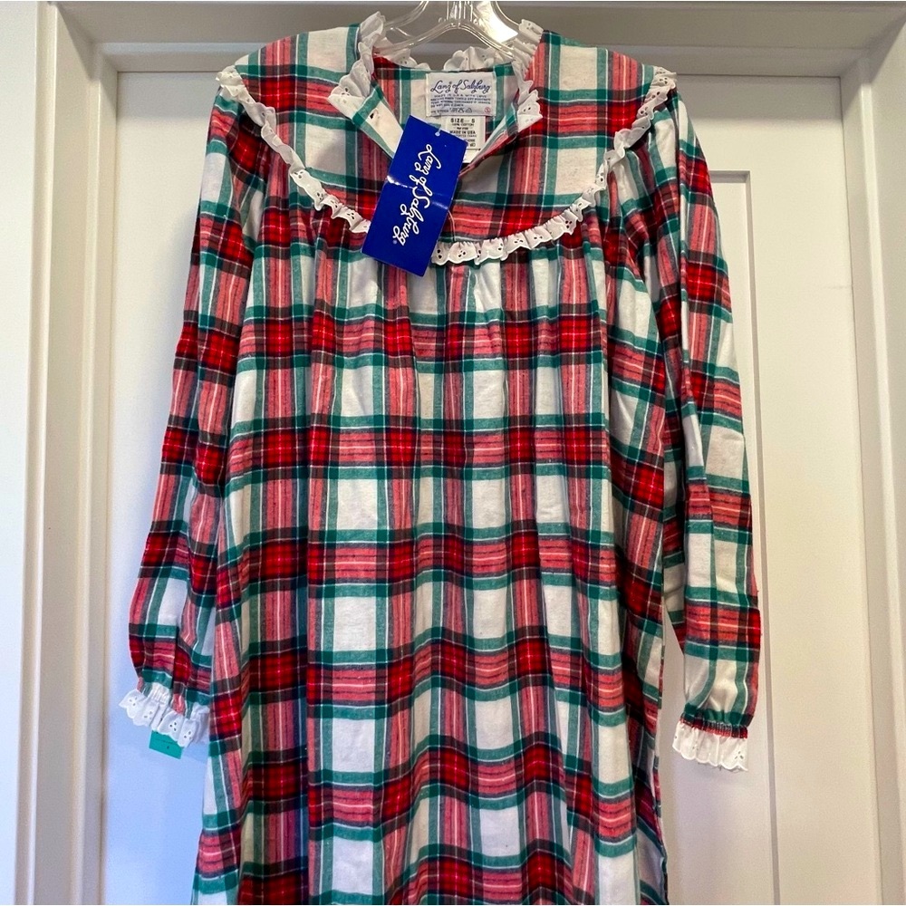 Vintage NWT Lanz of Salzburg 100% cotton flannel Xmas nightgown eyelet sz SMALL